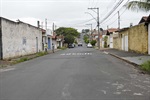 Rua Jorge Augusto da Silveira, no bairro Morumbi. Moradores pleiteiam a mudança para mão única de direção