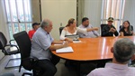 Lideranças em reunião na prefeitura com vereadora Adriana Nunes