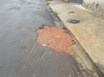 Necessidade do reparo é imediato, pois a rua é muito utilizada