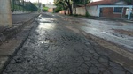 Buraco que está na rua dos Dourados gera reclamações
