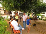 Rotta conversa com moradores e confere pessoalmente as demandas