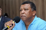 Aproximadamente 40 taxistas participaram de encontro na sala de reuniões do prédio anexo