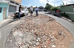Buraco na rua Líbero Galani gera transtornos a moradores