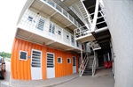 Containers como forma de moradia ou utilizados com finalidade comercial.