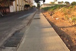 Secretarias atendem solicitação de Kawai para construção de calçada e limpeza de área verde