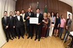 Paulo Campos entregou voto de congratulações ao advogado trabalhista Rafael Menezes Pilon