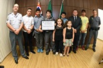Policial Sueli Tavares recebe votos de congratulações da Câmara