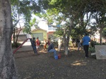 Ação da Sedema na praça do bairro Santa Ignês