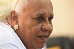 Enedina, de 81 anos, diz que adora o lugar