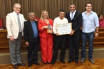 Profissionais da pintura são reverenciados na Câmara