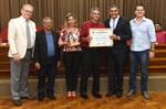 Profissionais da pintura são reverenciados na Câmara
