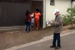 Funcionários foram de casa em casa para conferir a situação dos imóveis do bairro
