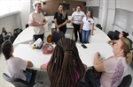 Aula de manicure faz parte da programação da Semana da Beleza, promovida por Marcos Abdala