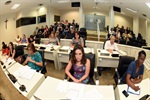 Questionamentos à proposta do Executivo foram apresentados pelos docentes aos vereadores, em reunião no plenário da Câmara