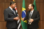 Paulo Campos contempla escritório de advocacia em ação há 38 anos anos
