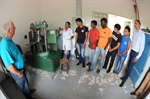 Na terceira parte da visita, os alunos conheceram o processo de moagem e análise tecnológica da cana.