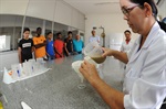 Na terceira parte da visita, os alunos conheceram o processo de moagem e análise tecnológica da cana.