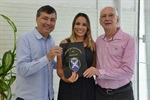 Pedro Kawai parabeniza Gleyciane Frois de Morais