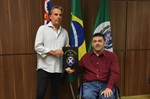 André Bandeira entregou a moção de aplausos em homenagem à Societá Italiana