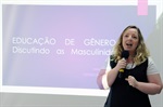 Bacharel em Direito, Ana Rita Souza Prata falou sobre educação de gênero