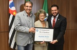 Câmara parabeniza Mathilde Neder por elevantes serviços à psicologia 