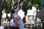 Vereador conferiu a situação da praça José Bonifácio na tarde desta quinta-feira
