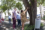 Vereador conferiu a situação da praça José Bonifácio na tarde desta quinta-feira