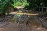 Ponte em loteamento Lago Azul dá acesso à Ártemis, porém moradores têm problema com travessia