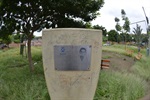 Centro de lazer Raimundo Nunes da Silva está tomado mato alto e lixo.