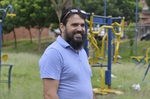 Centro de Lazer Raimundo Nunes da Silva está tomado mato alto e lixo.
