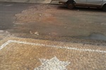 Foto retrata o "antes": buraco atrapalha motoristas