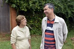 Pedro Kawai e Edwiges de Jesus Amaro Vitti, mãe do morador Márcio Vitti.