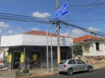 Estrutura para instalação do semáforo já foi colocada no cruzamento