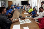 Entrega da homenagem foi acompanhada pelo prefeito Barjas Negri