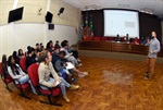 Evento recebeu estudantes do Bosques do Lenheiro na manhã desta segunda