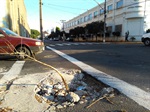 Buraco causa transtorno na Vila Rezende