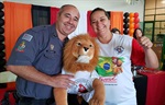 Coronel Adriana participou da entrega do certificado de conclusão do Proerd aos 135 alunos do 5° ano da Escola Estadual Prof° Mirandolina de Almeida Canto do Proerd de 135 alunos. 