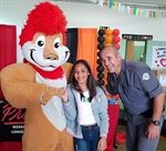 Coronel Adriana participou da entrega do certificado de conclusão do Proerd aos 135 alunos do 5° ano da Escola Estadual Prof° Mirandolina de Almeida Canto do Proerd de 135 alunos. 