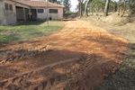 Obras de terraplanagem para a abertura de uma pista de caminhada tiveram início