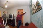 Raiz de árvore provoca rachaduras em residência