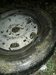 Pneus danificados e motoristas no prejuízo