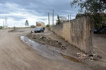 Caminhões que ficam estacionados "atrás" do muro são alvos frequentes de roubos