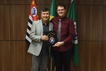 Parlamentar concedeu homenagem nesta quinta-feira
