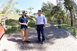 Dirceu Alves conhece dependências do Centro Hípico Corazza EquitaKids