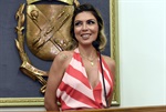 Médica Flávia de Sá Molina recebeu título de "Cidadã Piracicabana" em solenidade nesta sexta-feira, no salão nobre da Câmara