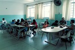 Crianças e adultos participam de oficinas de desenho e pintura