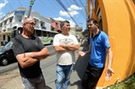 Última limpeza foi feita na semana passada; lixo acumulado incomoda comerciantes e consumidores