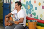 Professor de música da Apae, Ruben Jorge Vera Vargas