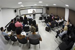 Palestra foi realizada no espaço da Escola do Legislativo, no prédio anexo da Câmara