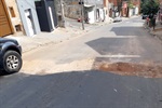 Foto mostra o local durante o conserto realizado pelo Semae